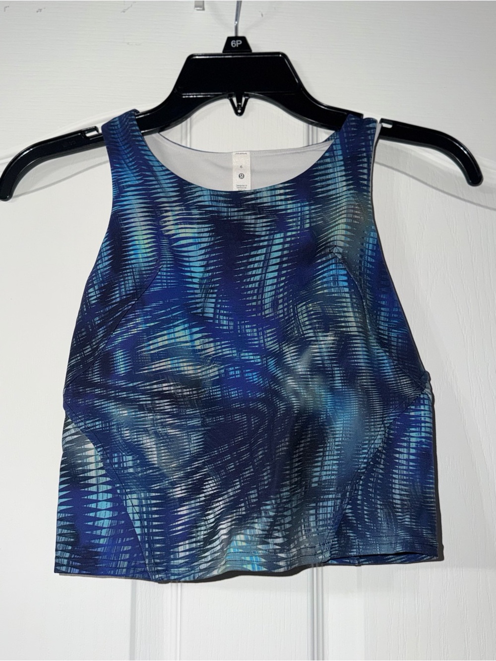 Lululemon Women’s High-Neck Blue Print Crop Tank Top